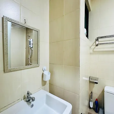 Itcc Manhattan Suites By Aurora Penampang Exterior photo
