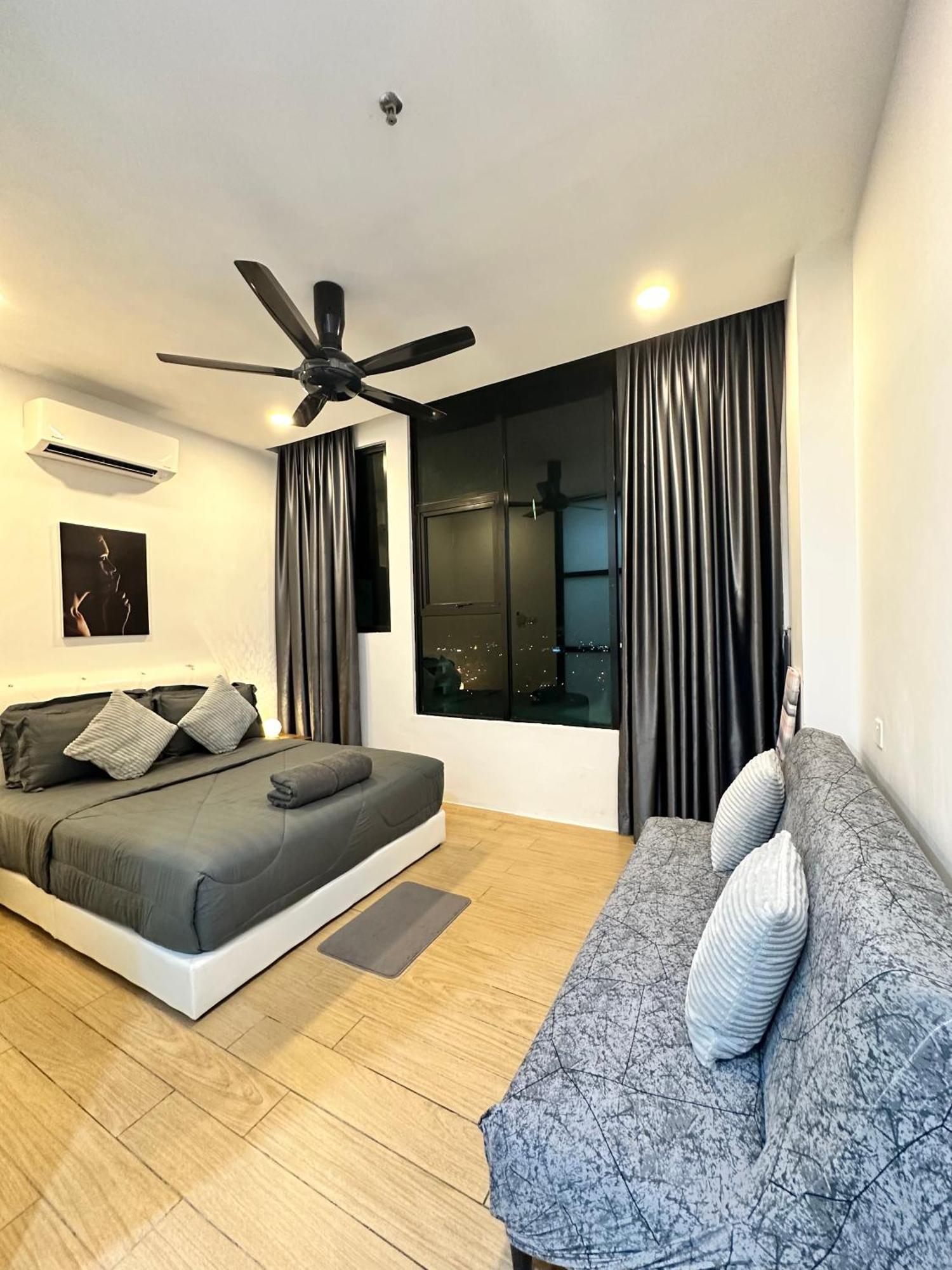 Itcc Manhattan By Aurora * Penampang